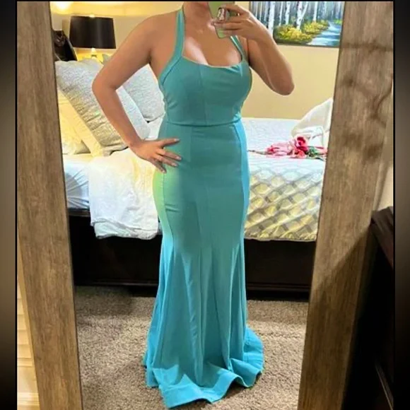 Windsor Dresses | Windsor Halter Mermaid Dress | Color: Blue | Size: M | Kimberryyyy's Closet Windsor Dresses | Windsor Halter Mermaid Dress | Color: Blue | Size: M | Kimberryyyy's Closet